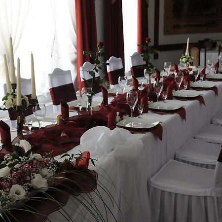 Hotel Restauracja Kaukaska Jadwiga Choroszy Волщин Екстериор снимка