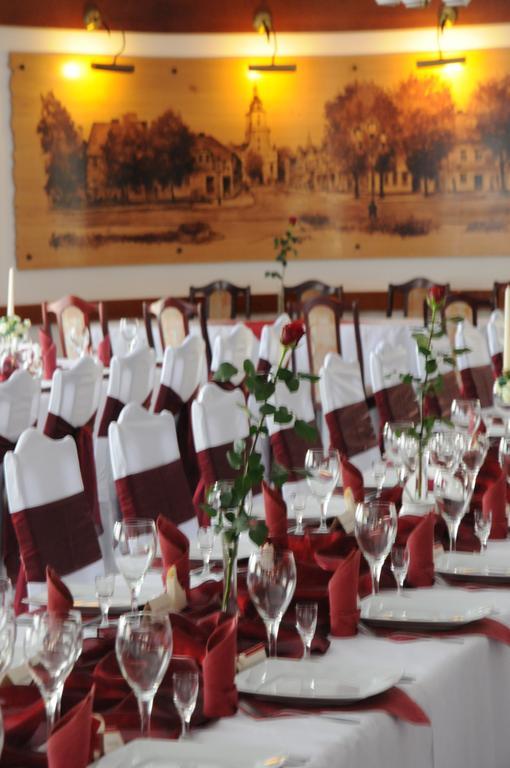 Hotel Restauracja Kaukaska Jadwiga Choroszy Волщин Екстериор снимка